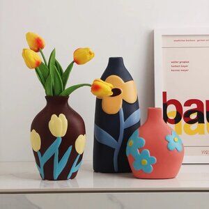 Colorful Floral Ceramic Vase – Modern Art Style